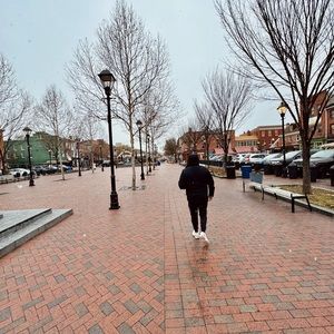 Meet your Posher, Carlos